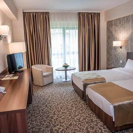 יאשי Hotel Arnia מראה חיצוני תמונה
