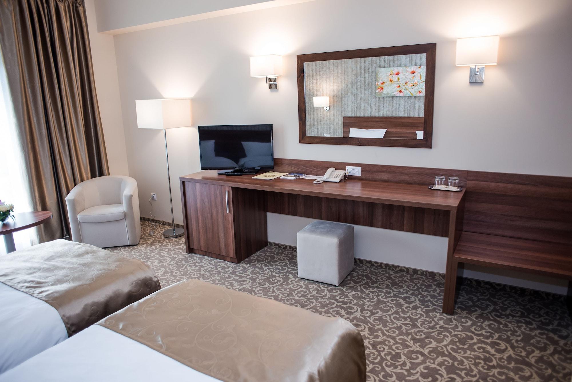 יאשי Hotel Arnia מראה חיצוני תמונה
