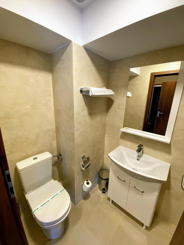 יאשי Hotel Arnia מראה חיצוני תמונה