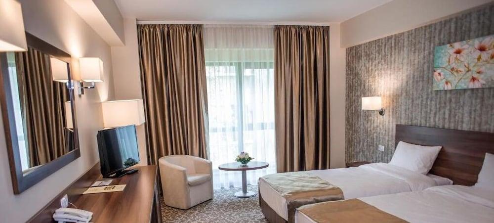 יאשי Hotel Arnia מראה חיצוני תמונה