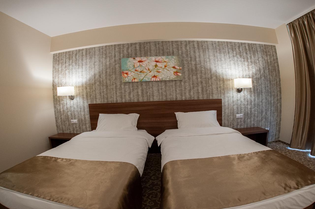 יאשי Hotel Arnia מראה חיצוני תמונה