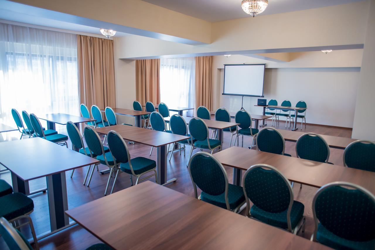 יאשי Hotel Arnia מראה חיצוני תמונה