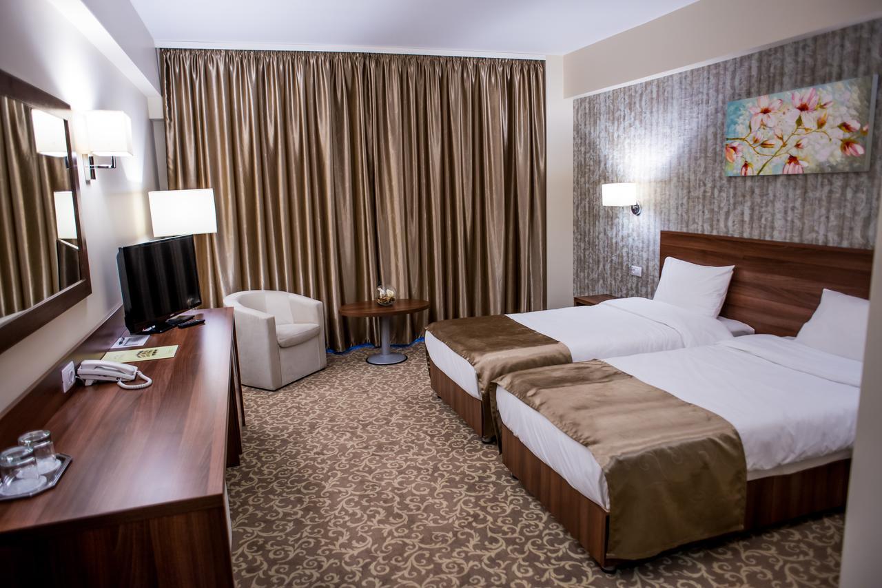 יאשי Hotel Arnia מראה חיצוני תמונה