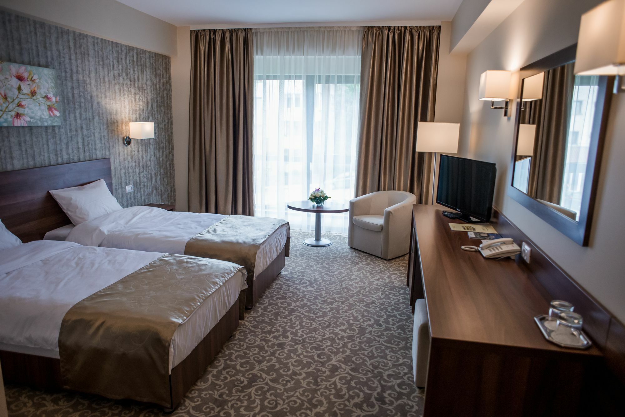 יאשי Hotel Arnia מראה חיצוני תמונה